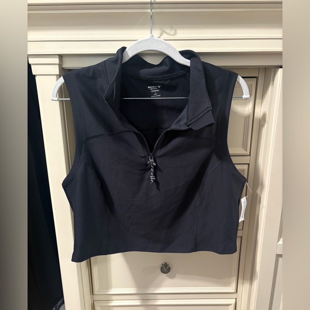 Old Navy Black Sleeveless Half-Zip Crop Tank